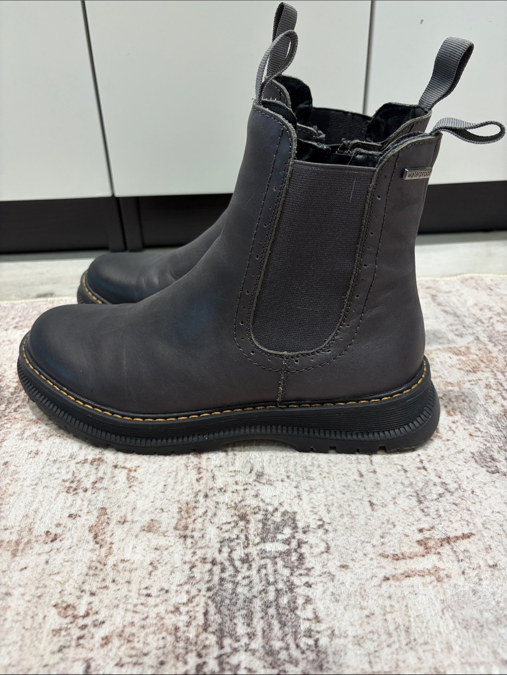 Josef Seibel Paloma, Dark Gray, Waterproof Chelsea Boots with Contrast Stitching